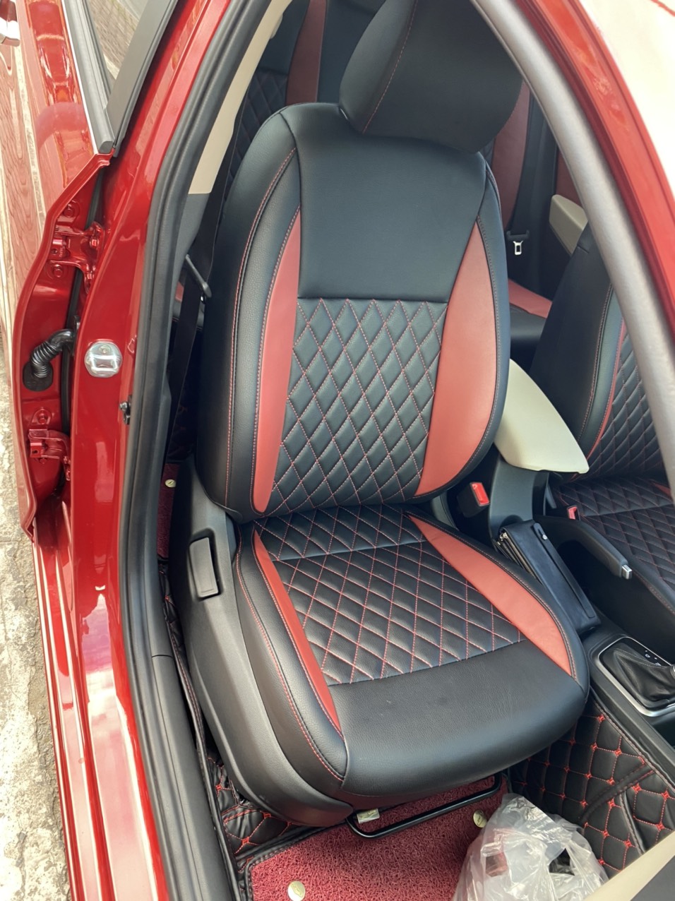 Mẫu ghế điện xe hơi 06