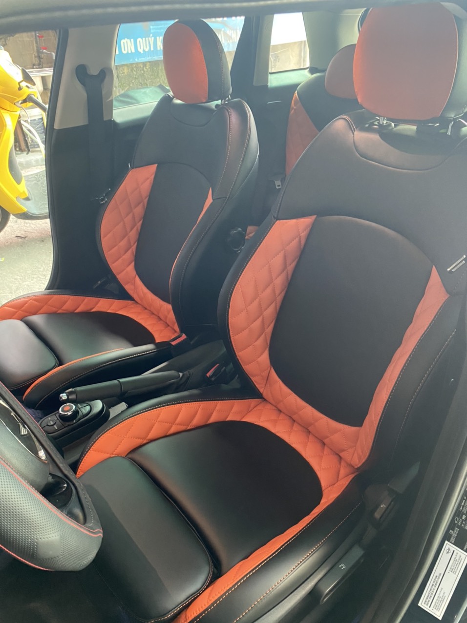 Mẫu ghế điện xe hơi 07