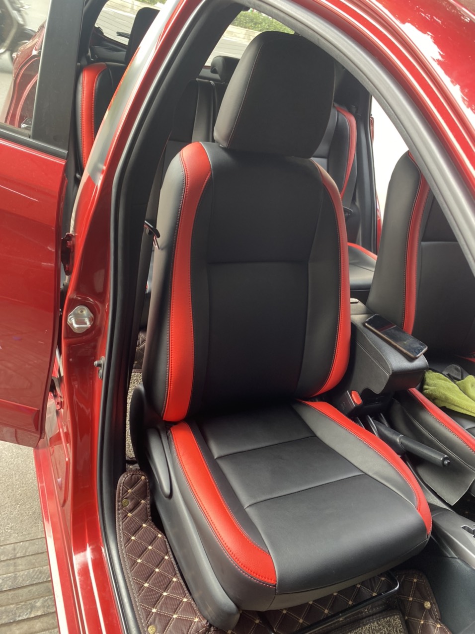 Mẫu ghế điện xe hơi 09