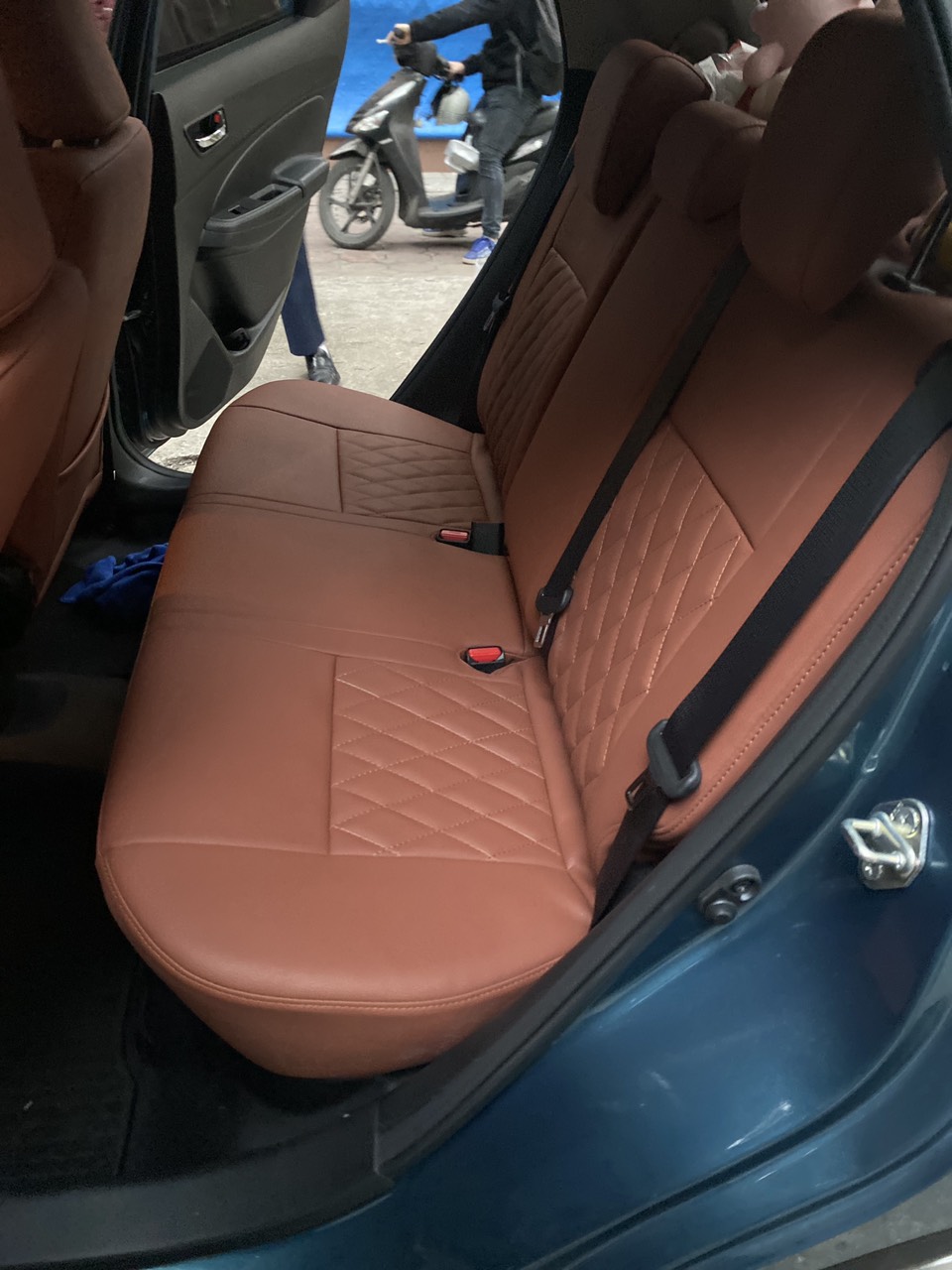 Mẫu ghế điện xe hơi 16