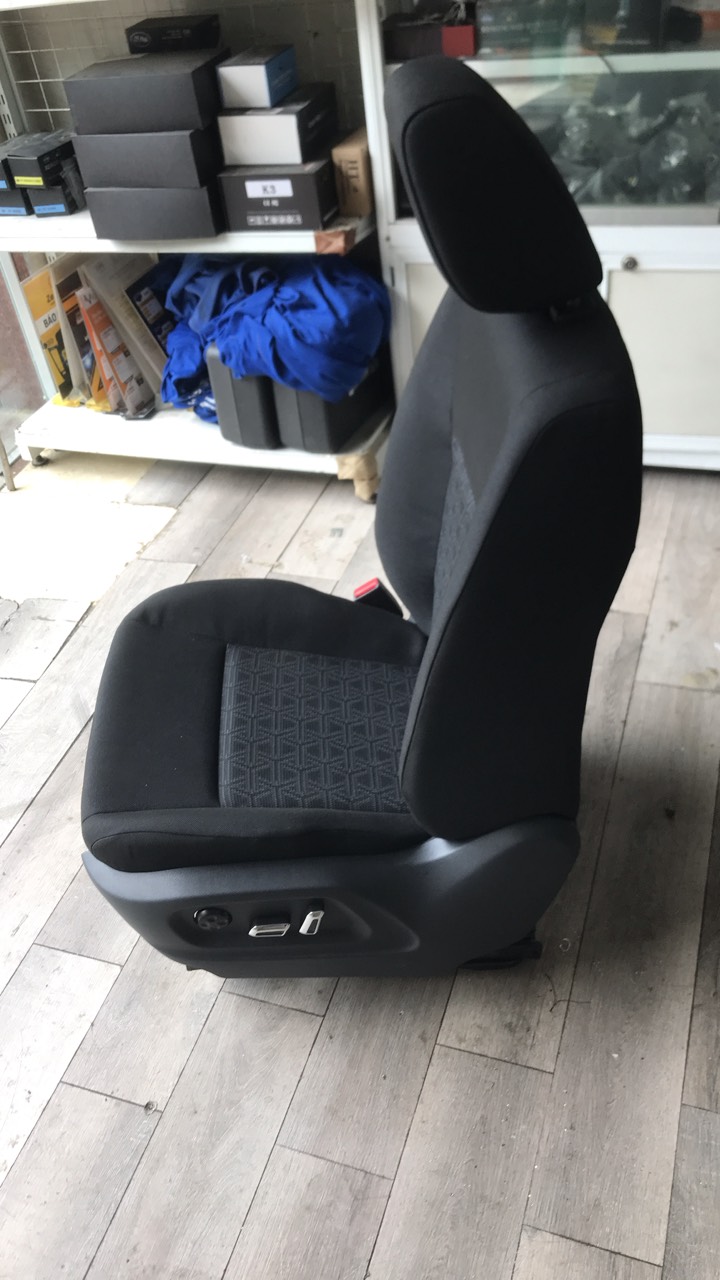 Ghế điện Ranger XLS bên 2018-2021 bên lái